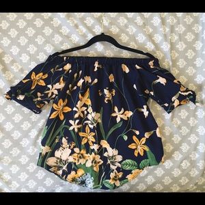 Off the shoulder floral blouse 🌻